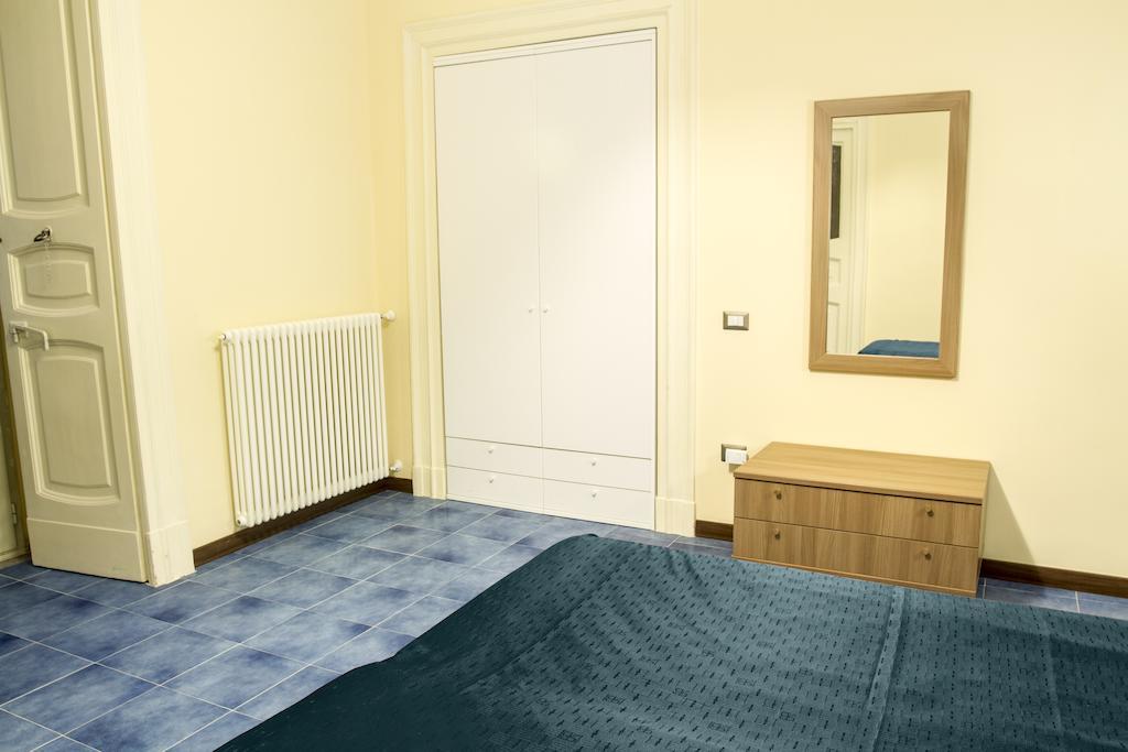 Duomo 89 Bed and Breakfast Napels Kamer foto