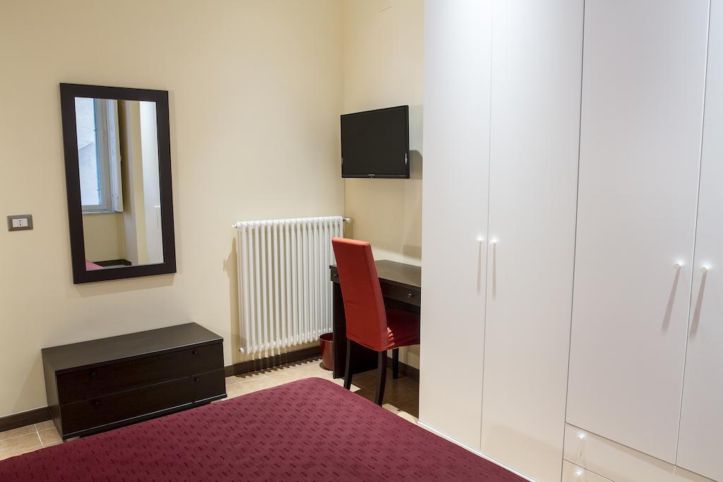 Duomo 89 Bed and Breakfast Napels Kamer foto